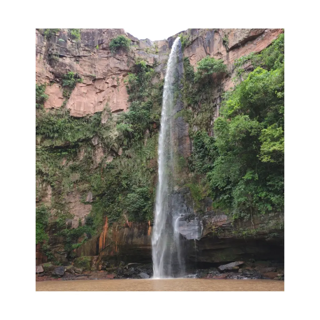 Foto da cachoeira do Rio do Peixe